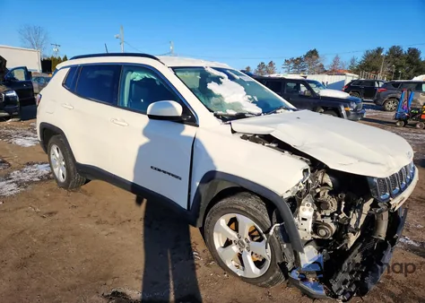 2019 Jeep Compass Latitude z USA, uszkodzony, nr VIN 3C4NJDBB9KT755243
